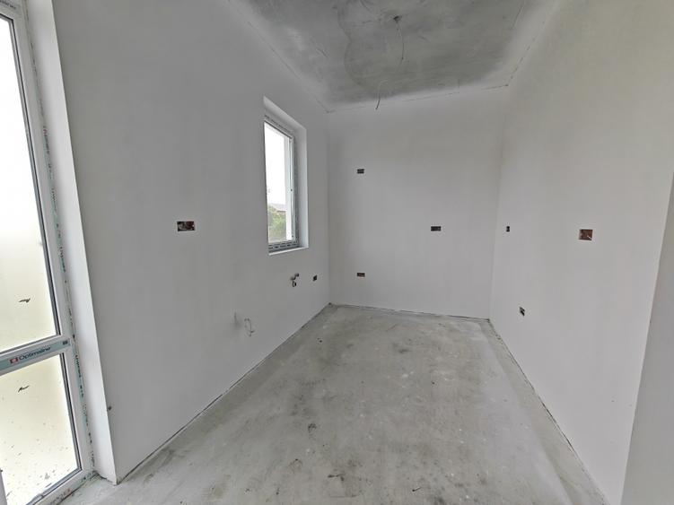 Casă individuală cu 4 camere cu Teren 300 Mp în Lumina