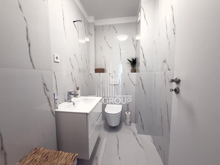 Apartament cu 3 camere semidecomandat, mobilat în Florești
