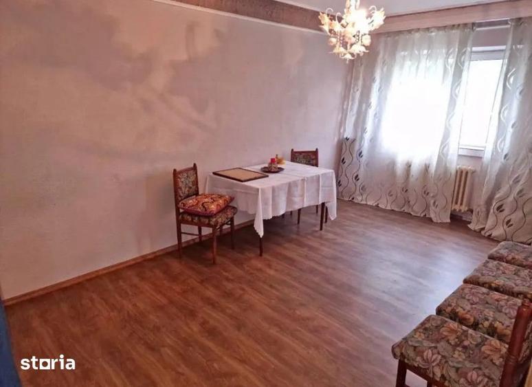 Apartament cu 3 camere în Tătărași