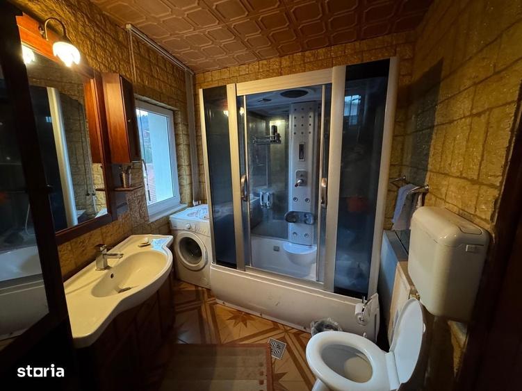 Casă cu 3 camere cu Teren 30 Mp în Schei