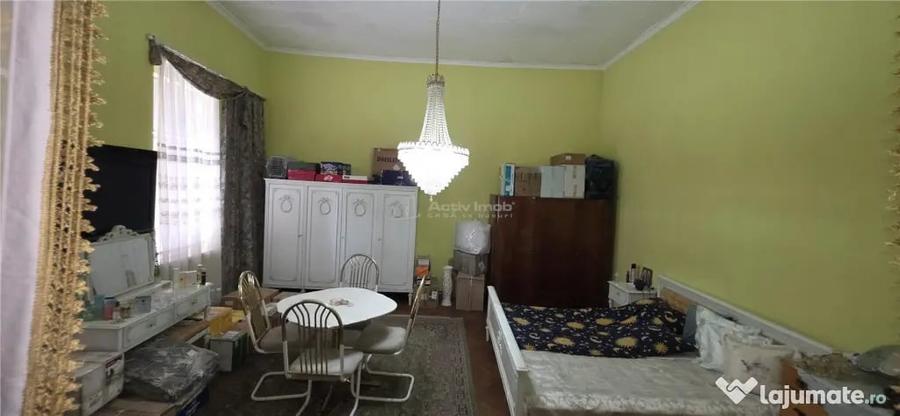 Apartament cu 4 camere decomandat în Fabric