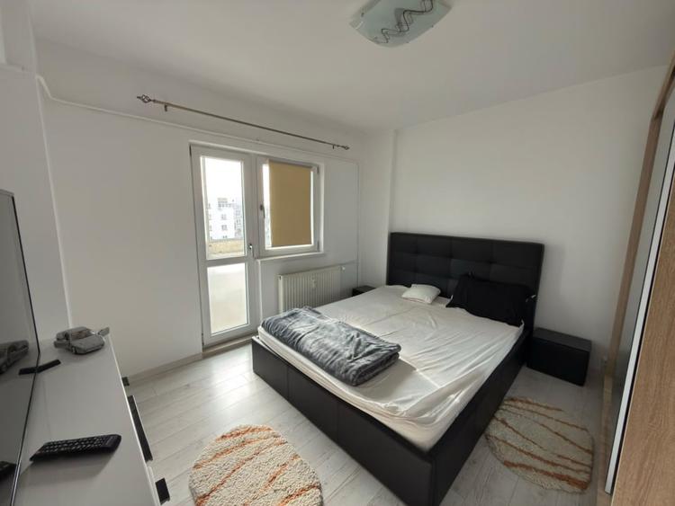 Apartament cu 3 camere decomandat, mobilat în Republicii