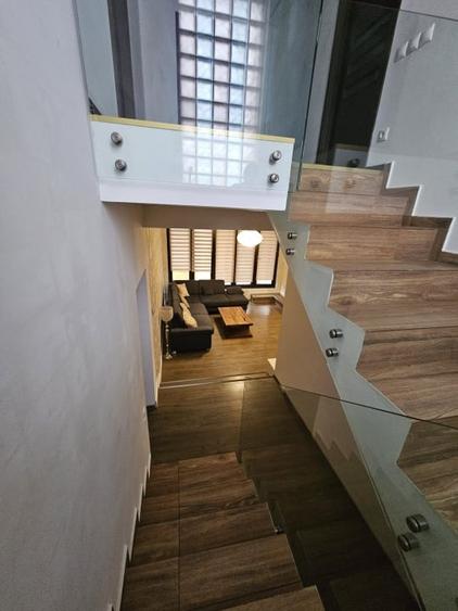Casă individuală cu 5 camere cu Piscina în Cârcea