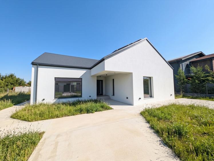 Casă individuală cu 4 camere cu Teren 460 Mp în Balotești
