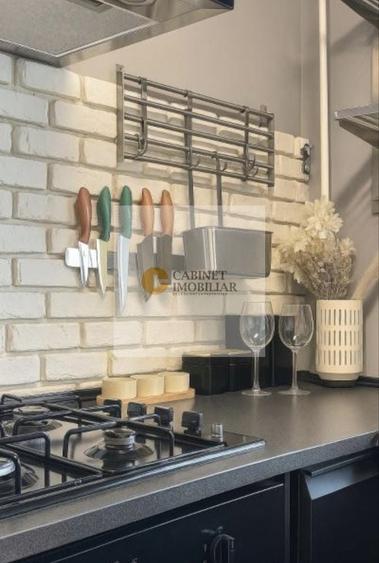 Apartament cu 2 camere semidecomandat, mobilat în Sala Palatului