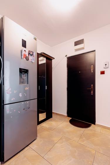 Apartament cu 2 camere semidecomandat, mobilat în Titan