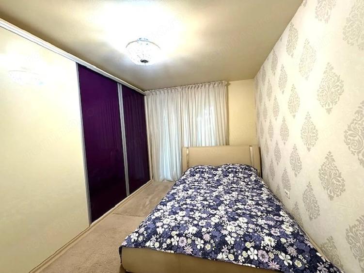 Apartament cu 4 camere decomandat în Central