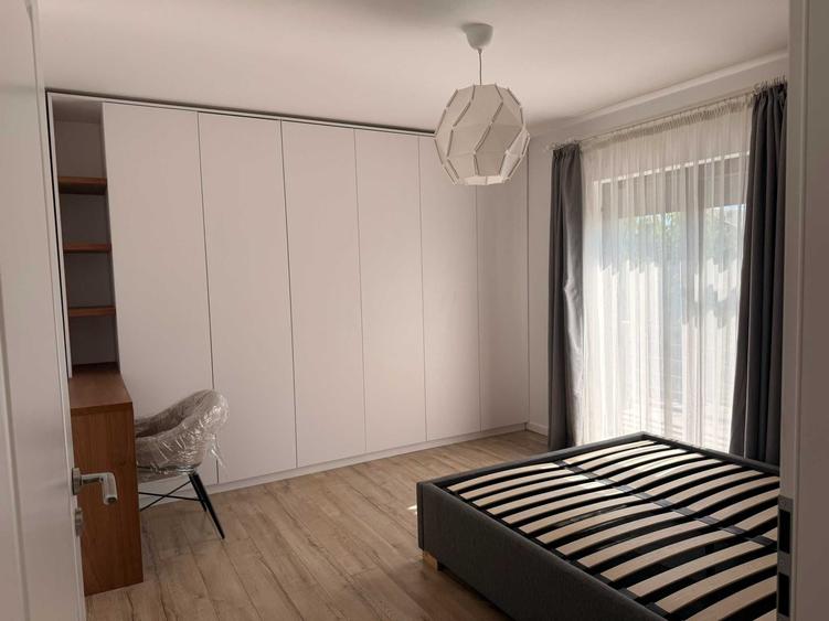 Casă cu 4 camere în Odăile