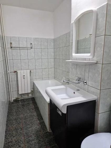 Garsonieră decomandată în Teiul Doamnei