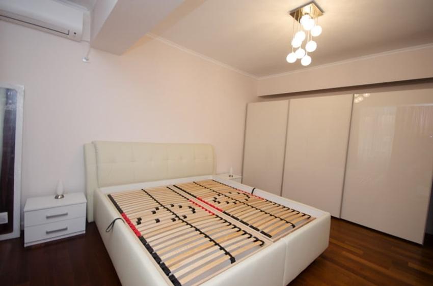 Apartament cu 3 camere decomandat în Kiseleff