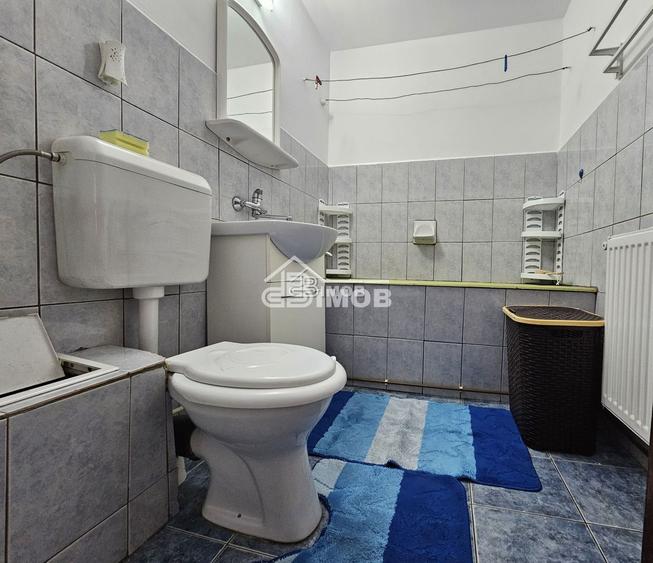 Apartament cu 3 camere, mobilat în Micro 3