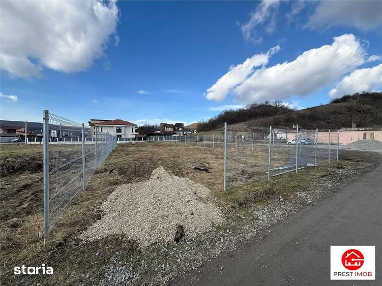 Teren de 812 mp, în Corunca