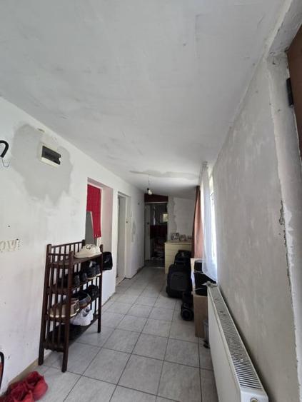 Casă individuală cu 3 camere cu Canalizare în Parța