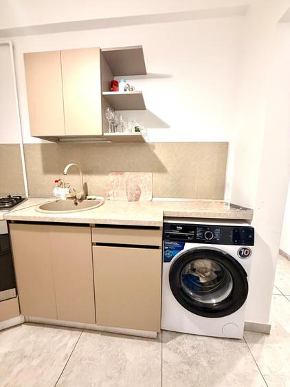Apartament cu 2 camere decomandat în Barbu Văcărescu