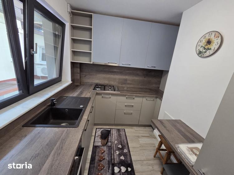 Casă cu 5 camere cu Teren 286 Mp în 1 Mai