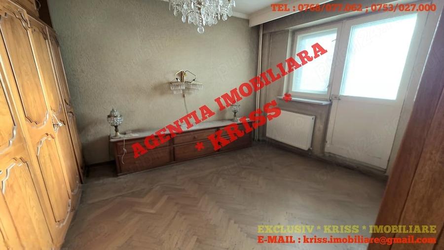 Apartament cu 4 camere decomandat în Ultracentral