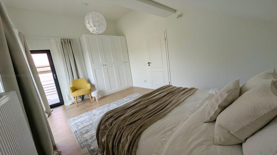 First time rent! Private house for rent with generous yard, newly renovated - 20