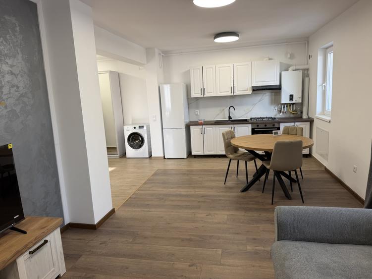 Apartament cu 2 camere decomandat, mobilat în Mihai Viteazul