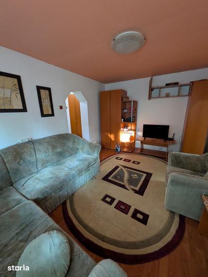 Apartament cu 2 camere semidecomandat în Calea București
