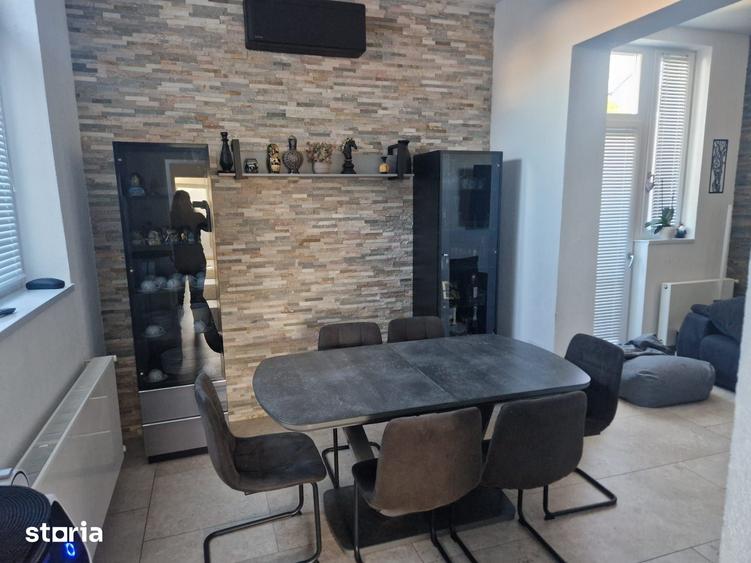 Spațiu comercial, de 400 mp, în Iosia