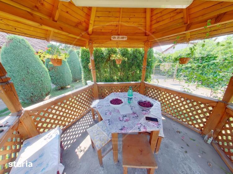 Casă cu 4 camere cu Teren 1439 Mp în Central