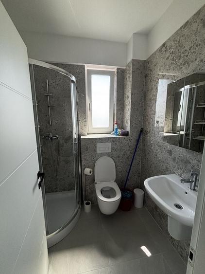 Apartament cu 2 camere semidecomandat în Lunca Cetățuii