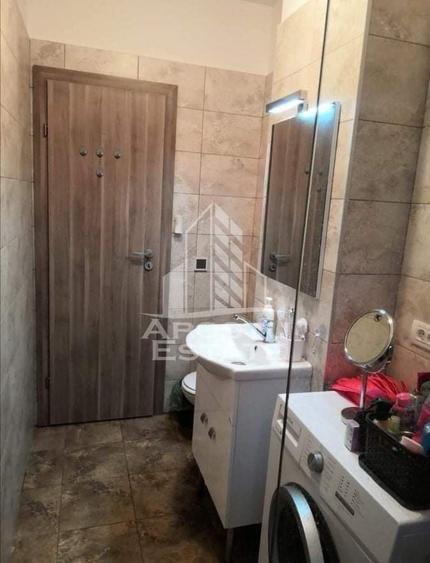 Apartament cu 2 camere semidecomandat, mobilat în Dumbrăvița