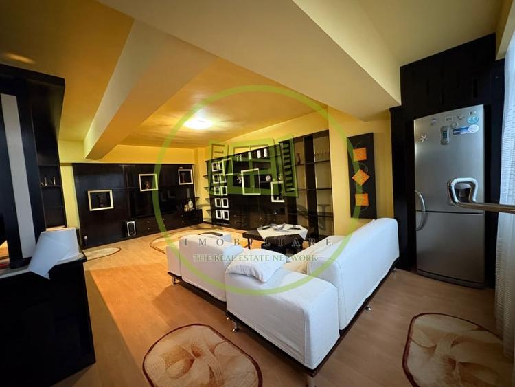 Apartament cu 3 camere decomandat, mobilat în Central