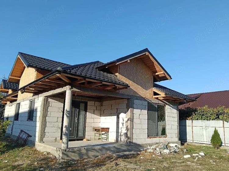Casă cu Teren 300 Mp în Vadu Sorești