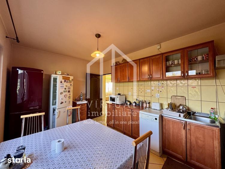 Casă cu 6 camere cu Teren 500 Mp în Central