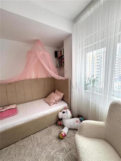 Apartament cu 3 camere decomandat în Aradului