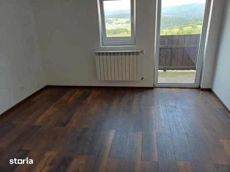Casă cu 4 camere cu Teren 200 Mp în Ștrand