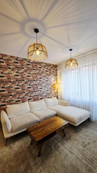 Apartament cu 2 camere semidecomandat, mobilat în Nord