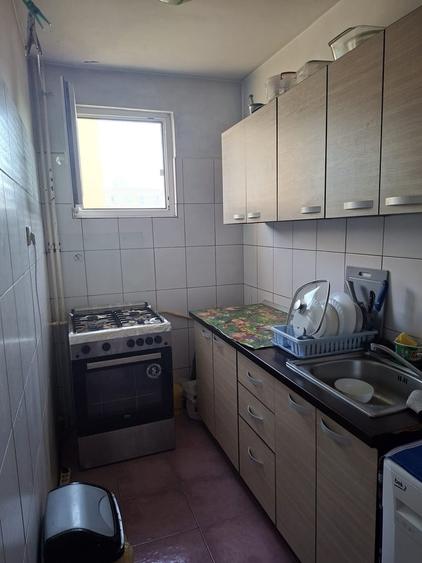 Apartament cu 2 camere semidecomandat în Compozitorilor