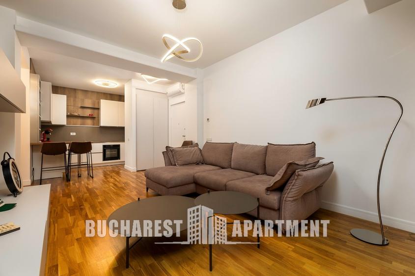 Apartament cu 3 camere semidecomandat, mobilat în Calea Victoriei