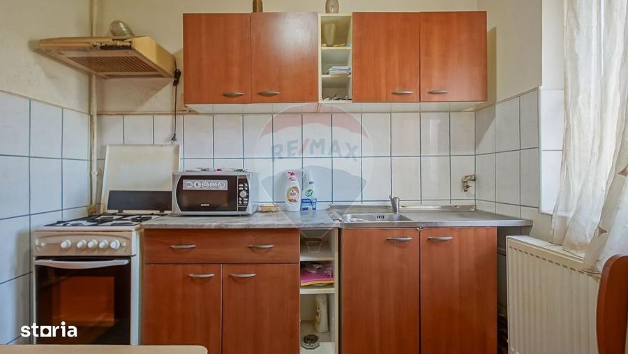Apartament cu 4 camere în Stupini