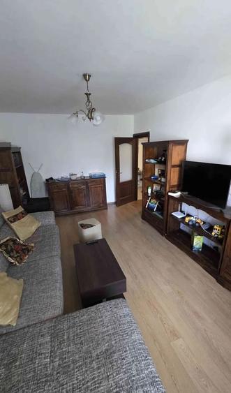 Apartament cu 2 camere decomandat, mobilat în Aviației