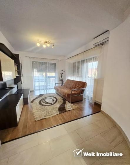 Apartament cu 3 camere decomandat, mobilat în Între Lacuri