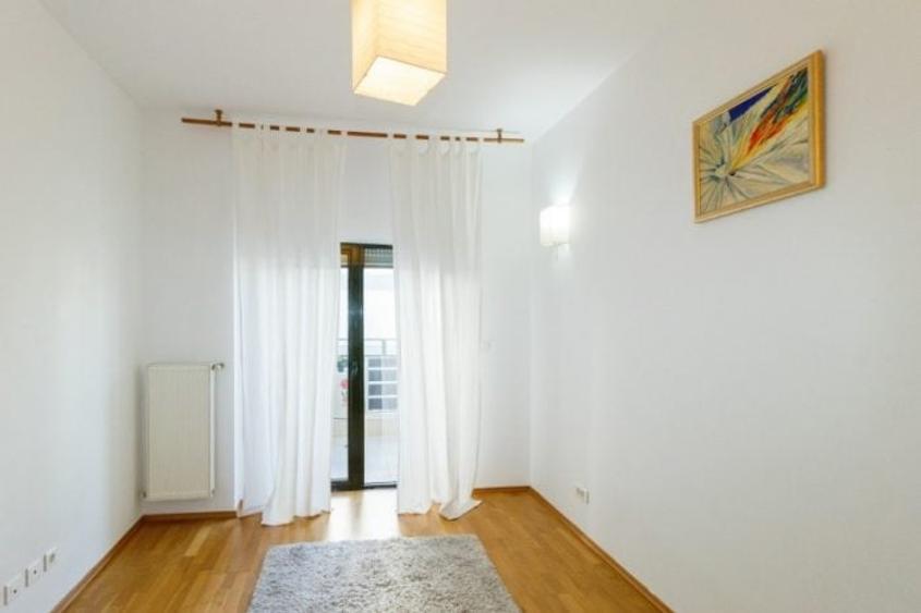 Apartament cu 3 camere decomandat, mobilat în Nord