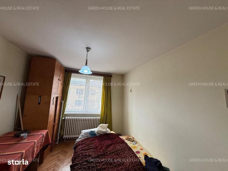 Apartament cu 3 camere decomandat în Deve