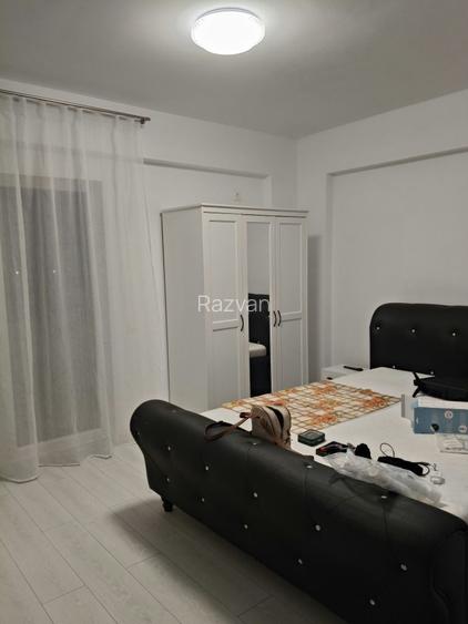 Inchiriez garsoniera MODERNA Totul NOU, bucatarie mare, balcon | Prima inchiriere