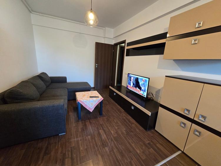 Apartament cu 2 camere decomandat în Păcii