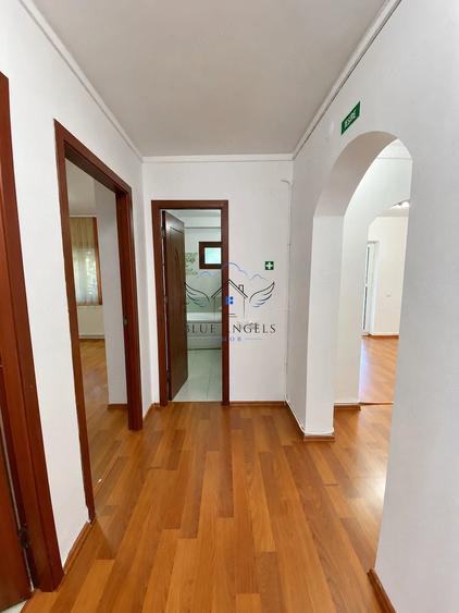 Apartament cu 4 camere semidecomandat în Calea București