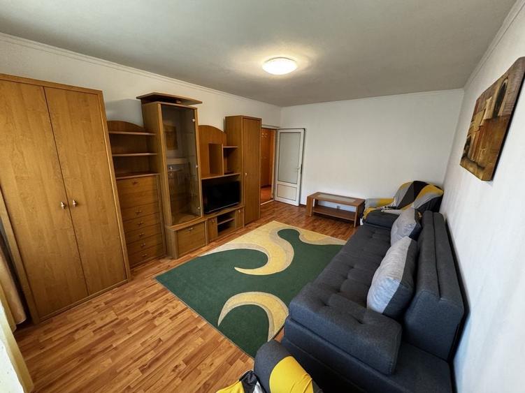 Apartament cu 2 camere decomandat în Popa Șapcă