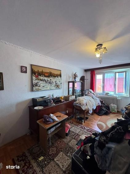 Apartament cu 3 camere decomandat în Dristor