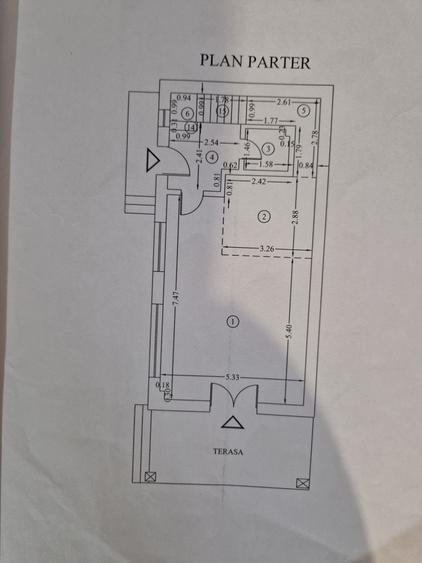 Casă cu 4 camere decomandat în Central