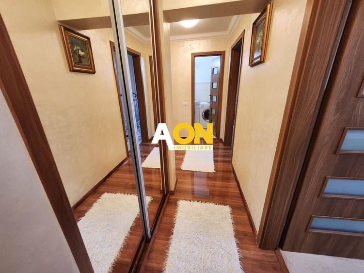 Apartament cu 3 camere decomandat, mobilat în Cetate