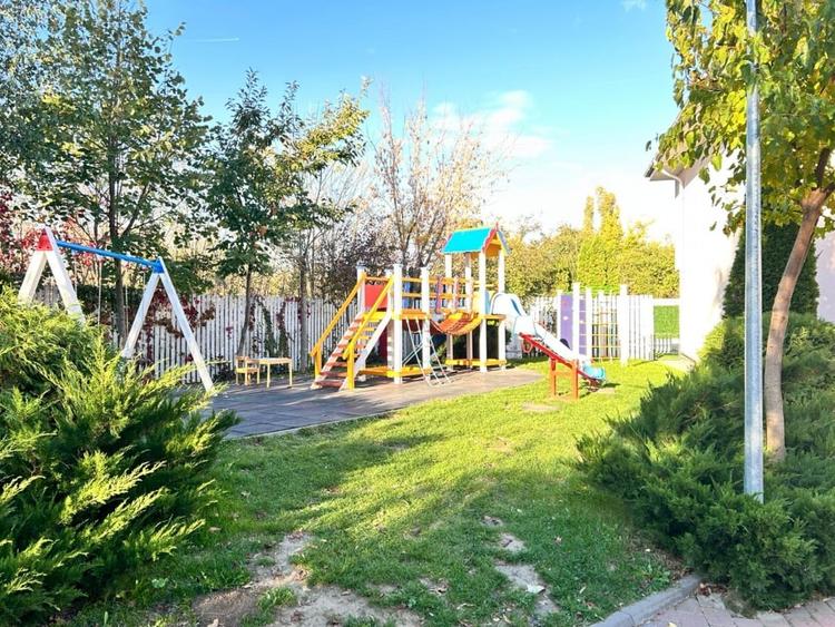 Casă cu 4 camere cu Piscina în Pipera