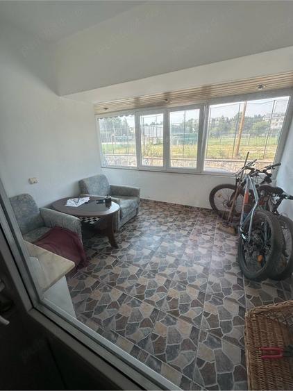 Apartament cu 3 camere decomandat în Craiovei