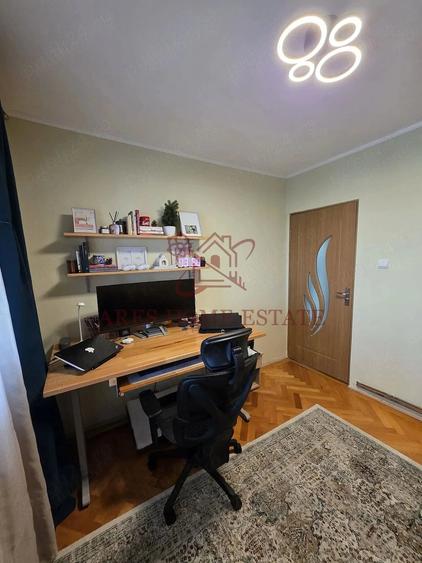Apartament cu 3 camere semidecomandat în Gheorghe Lazăr